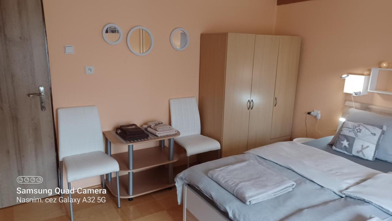 Apartman 81 Nova Lesna Luaran gambar
