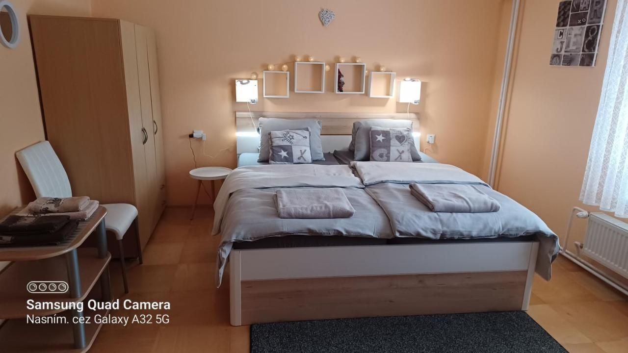 Apartman 81 Nova Lesna Luaran gambar