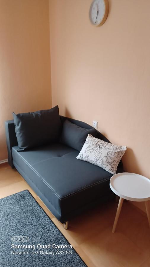 Apartman 81 Nova Lesna Luaran gambar